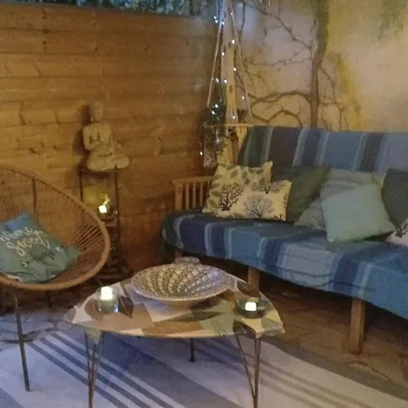Le Cocon Provencal, Prive Avec Jacuzzi Holiday home *
